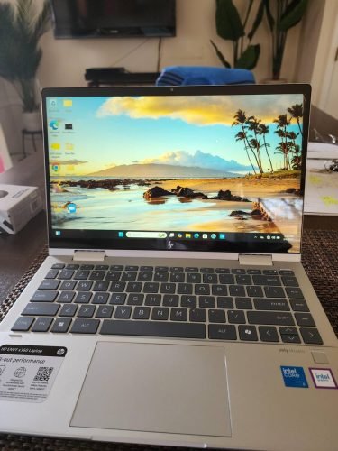 HP Envy 17 Touch Laptop 1TB SSD 32GB RAM Win 11 Pro (Touchscreen) photo review