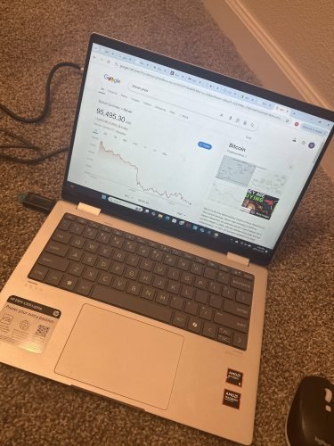 HP Envy 17 Touch Laptop 1TB SSD 32GB RAM Win 11 Pro (Touchscreen) photo review